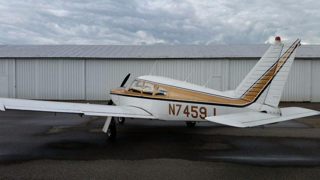 Always hangared 1968 Piper Cherokee Arrow aircraft