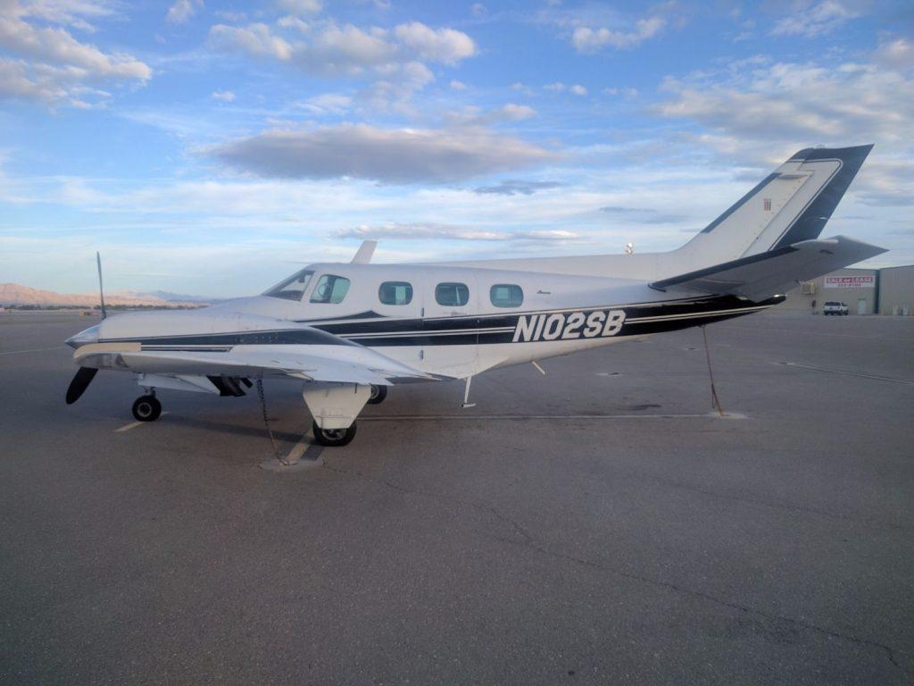 Hangared 1976 Beechcraft Duke B60 aircraft