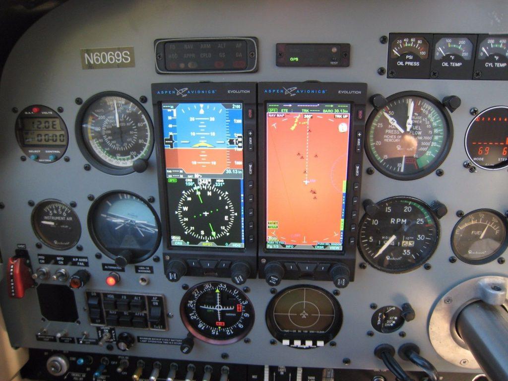 meticulously maintained 1976 Beechcraft V-35B Bonanza aircraft