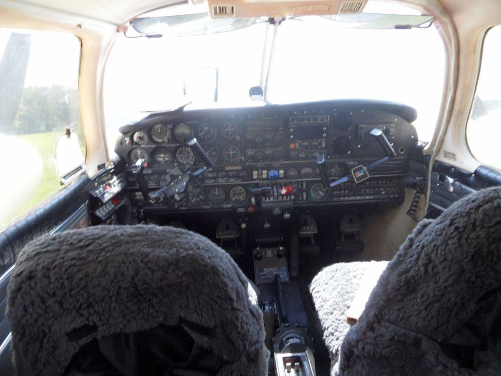 Turbocharged 1975 Piper Seneca II aircraft