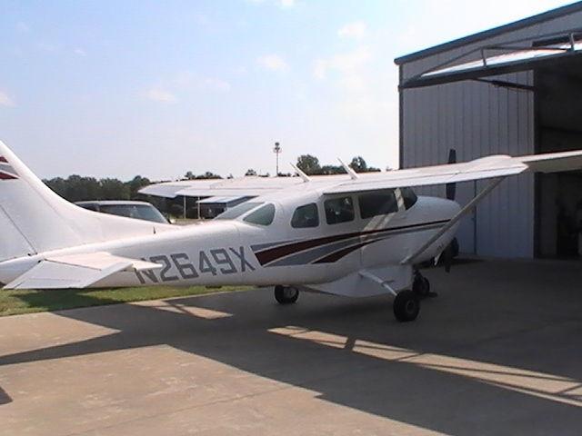 surface rust 1966 Cessna P206 Stationair aircraft