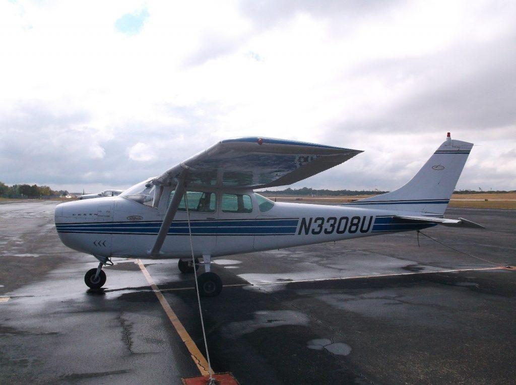 some damage 1963 Cessna 182f aircraft