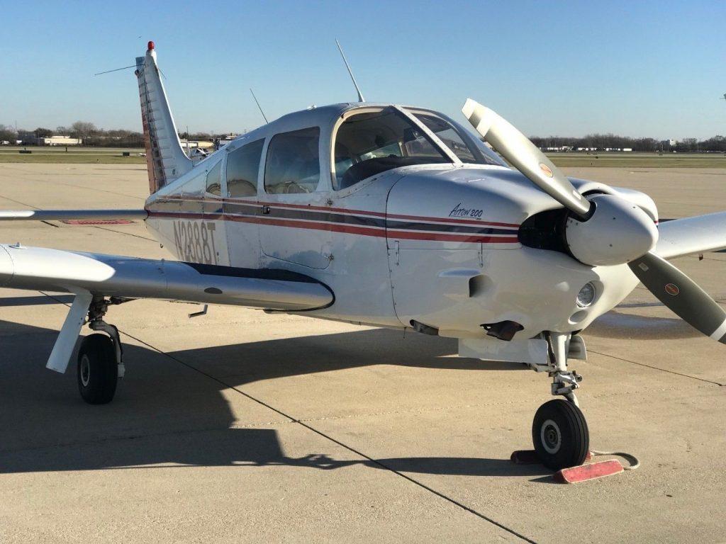 repainted 1972 Piper Arrow PA 28r200 aircraft