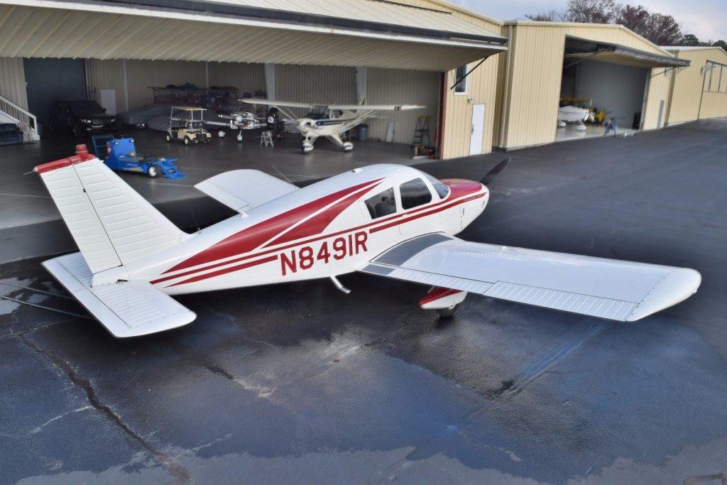 perfect condition 1966 Piper Cherokee 140 aircraft
