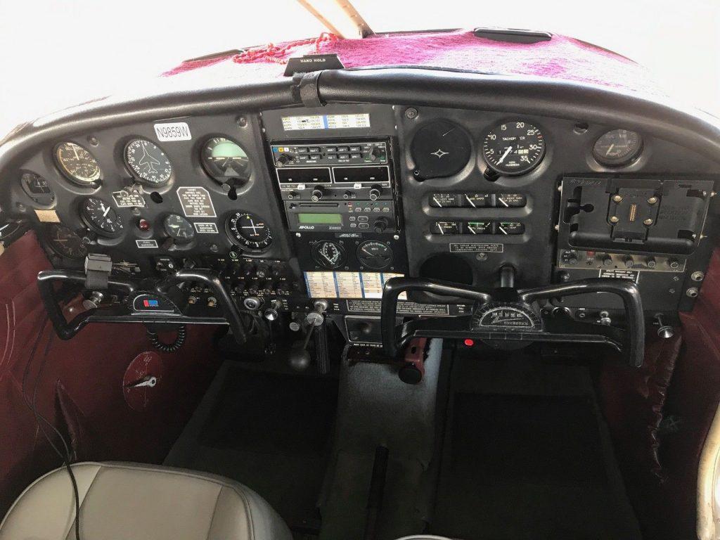 clean 1967 Piper Cherokee PA 28 140 aircraft