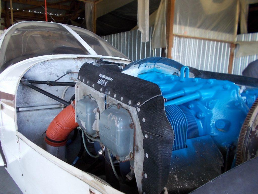 light 1965 Piper Cherokee 160c aircraft