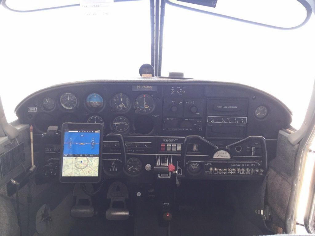 low time 1969 Piper Cherokee 140B aircraft