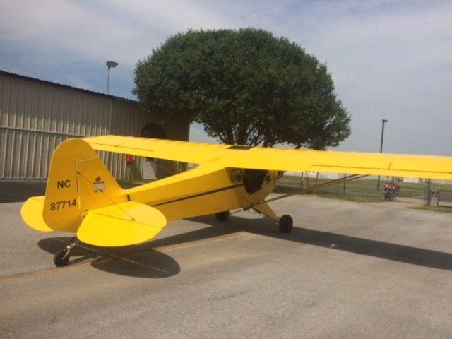 nice paint 1946 Piper cub j3 aircraft