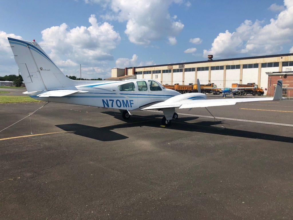 great shape 1962 Beechcraft Baron A55 aircraft