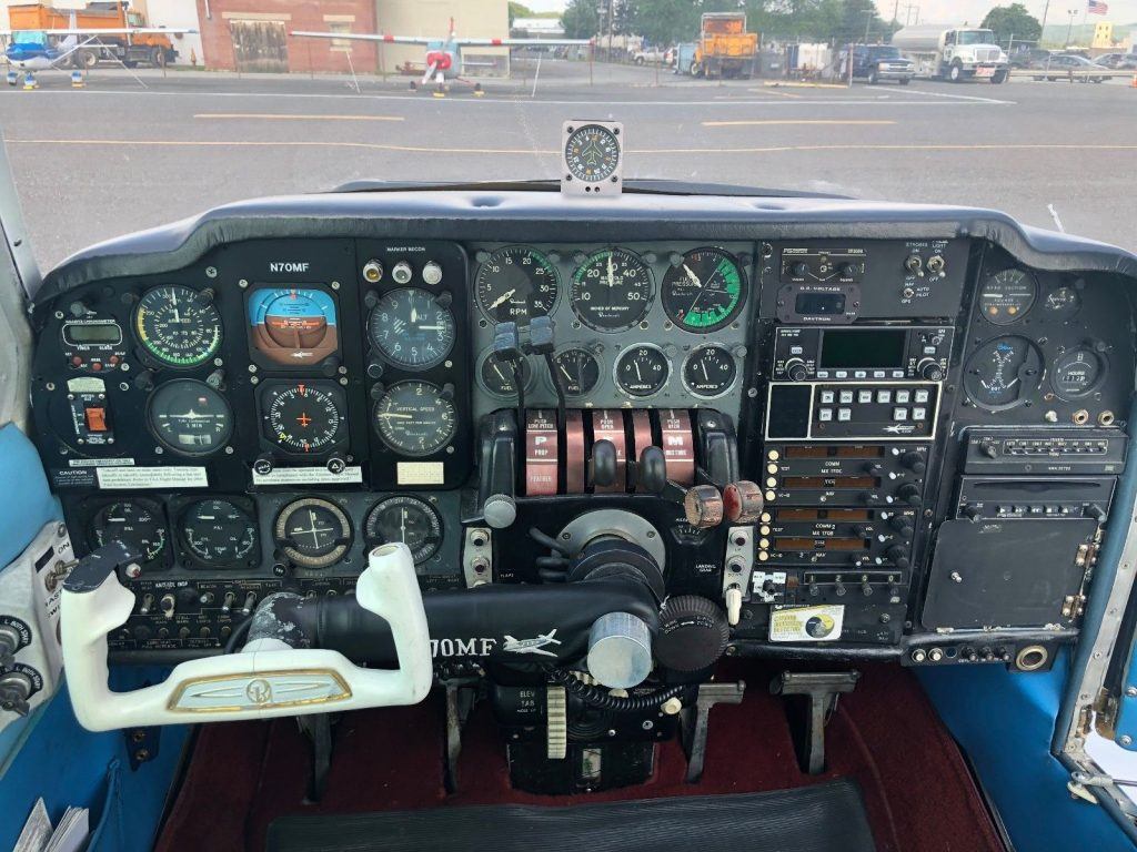 great shape 1962 Beechcraft Baron A55 aircraft