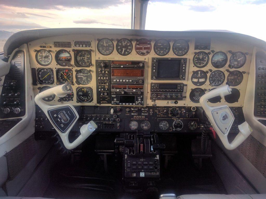 no corrosion 1976 Beechcraft Duke B60 aircraft