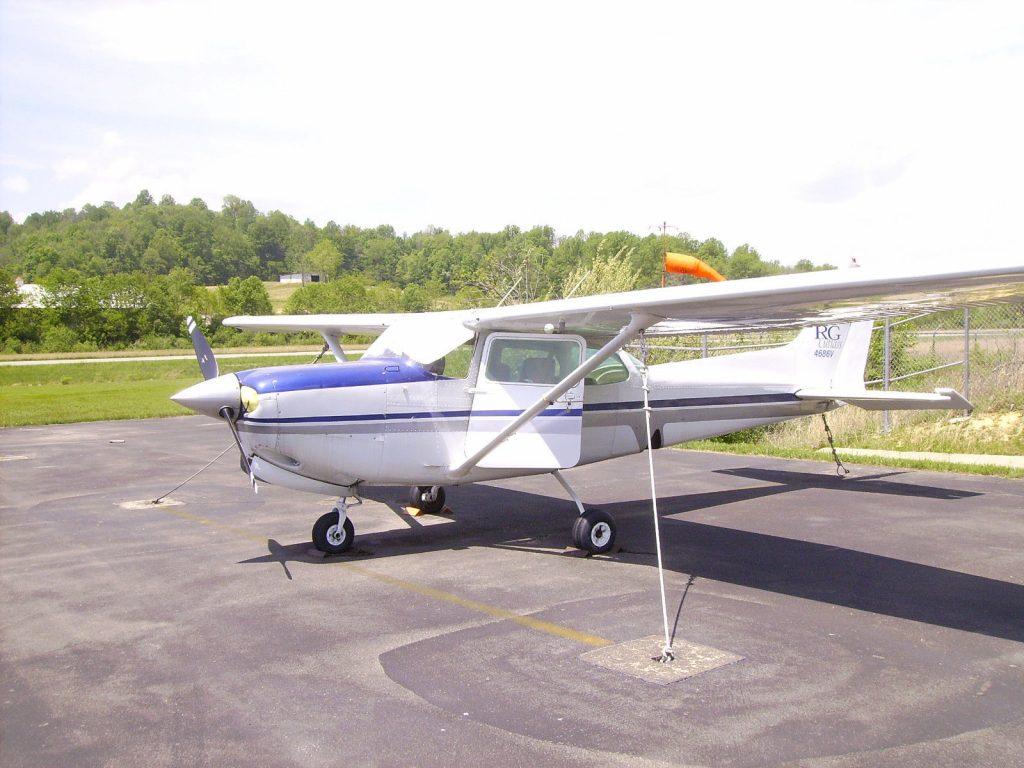 hangared 1980 Cessna 172 RG CUTLASS aircraft