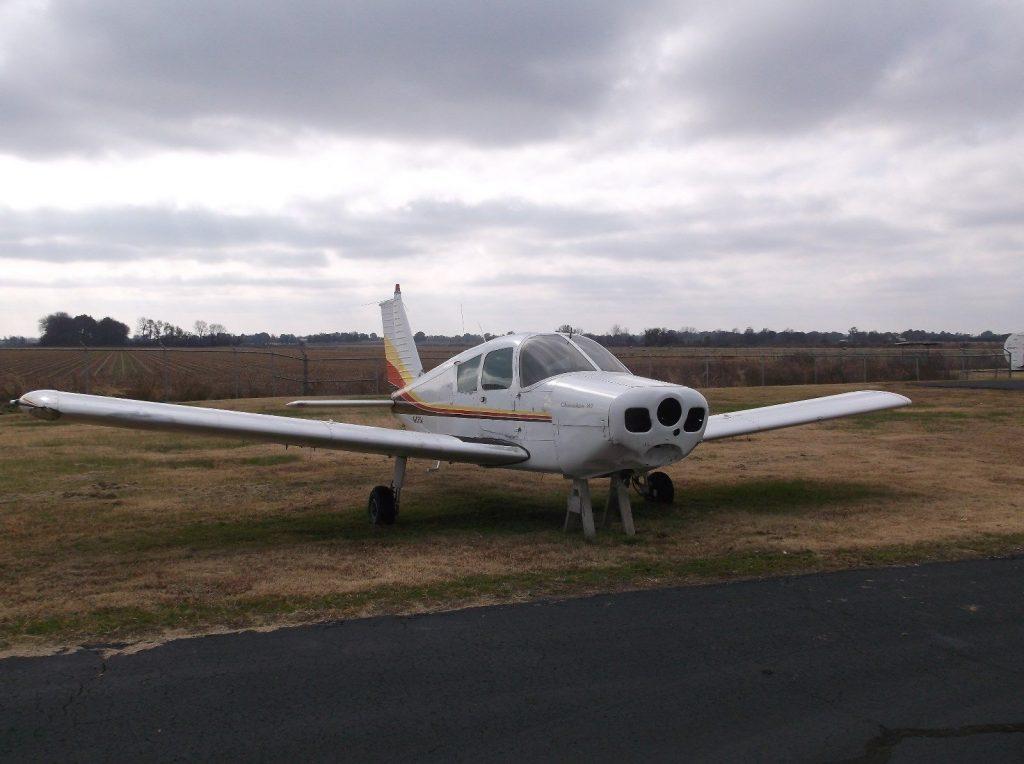 solid airframe 1964 Piper Cherokee 140 aircraft