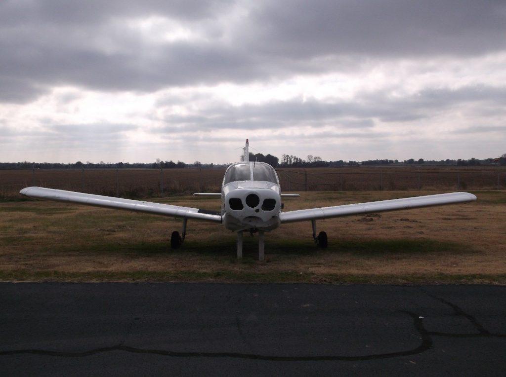 needs work 1964 Piper Cherokee 140 aircraft
