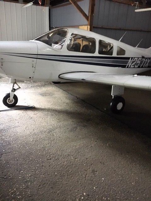 well cared of 1985 Piper PA 28 161 aircraft