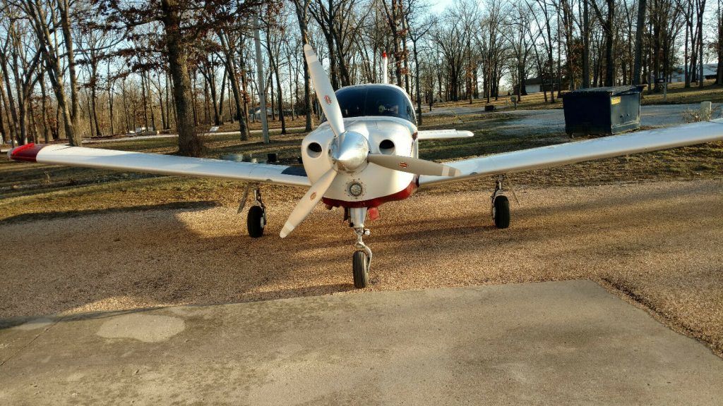 well kept 1968 Piper Arrow 180 aircraft