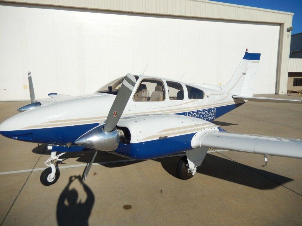 sharp 1978 Beechcraft Baron 55 aircraft