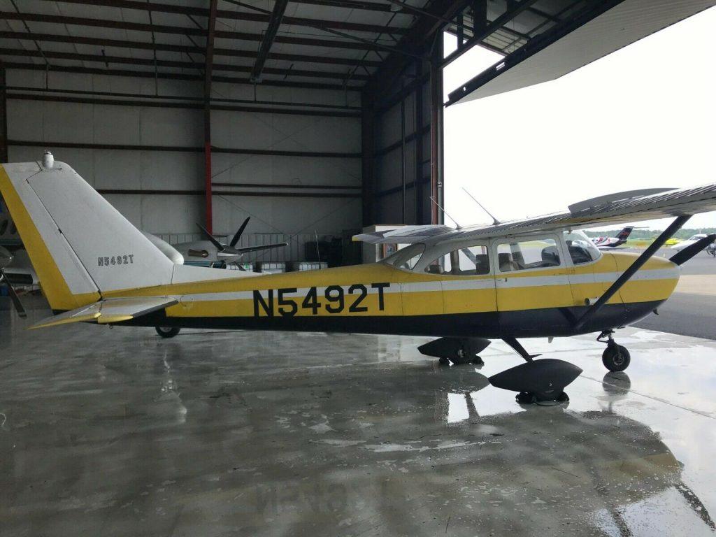 very nice 1964 Cessna 172 E aircraft