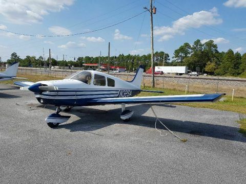 hangared 1977 Piper Cherokee 140 aircraft for sale
