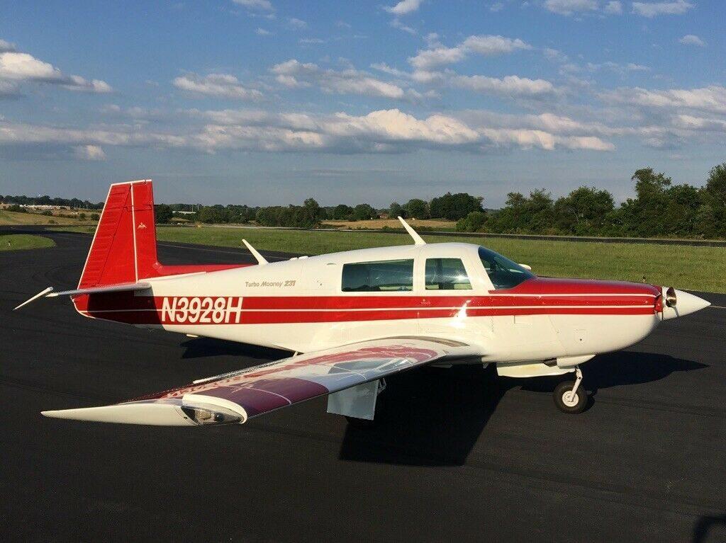 very low time 1979 Mooney M20K aircraft