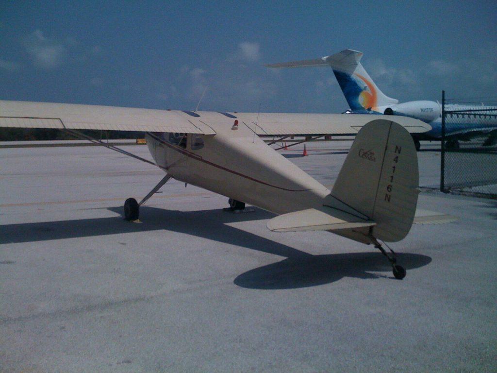 vintage 1947 Cessna 140 aircraft
