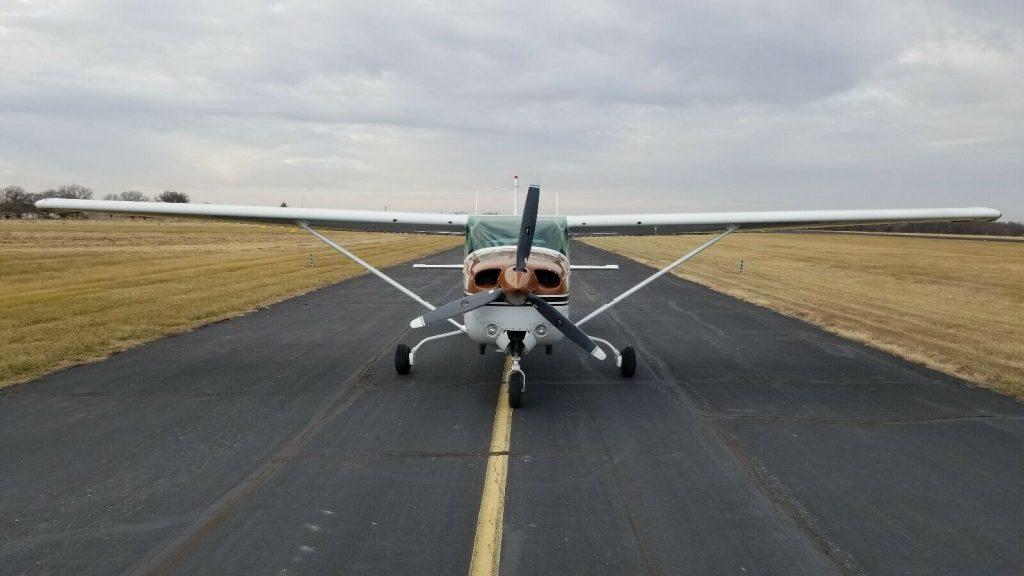 well equipped 1982 Cessna 182 RG Skylane II aircraft