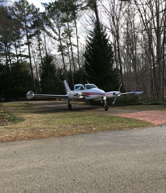 no damage 1961 Cessna 310F Twin Engine Aircraft