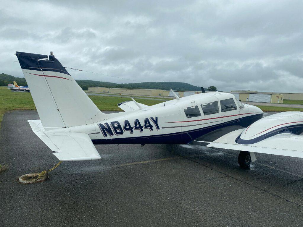 needs TLC 1967 Piper PA TWIN Comanche aircraft