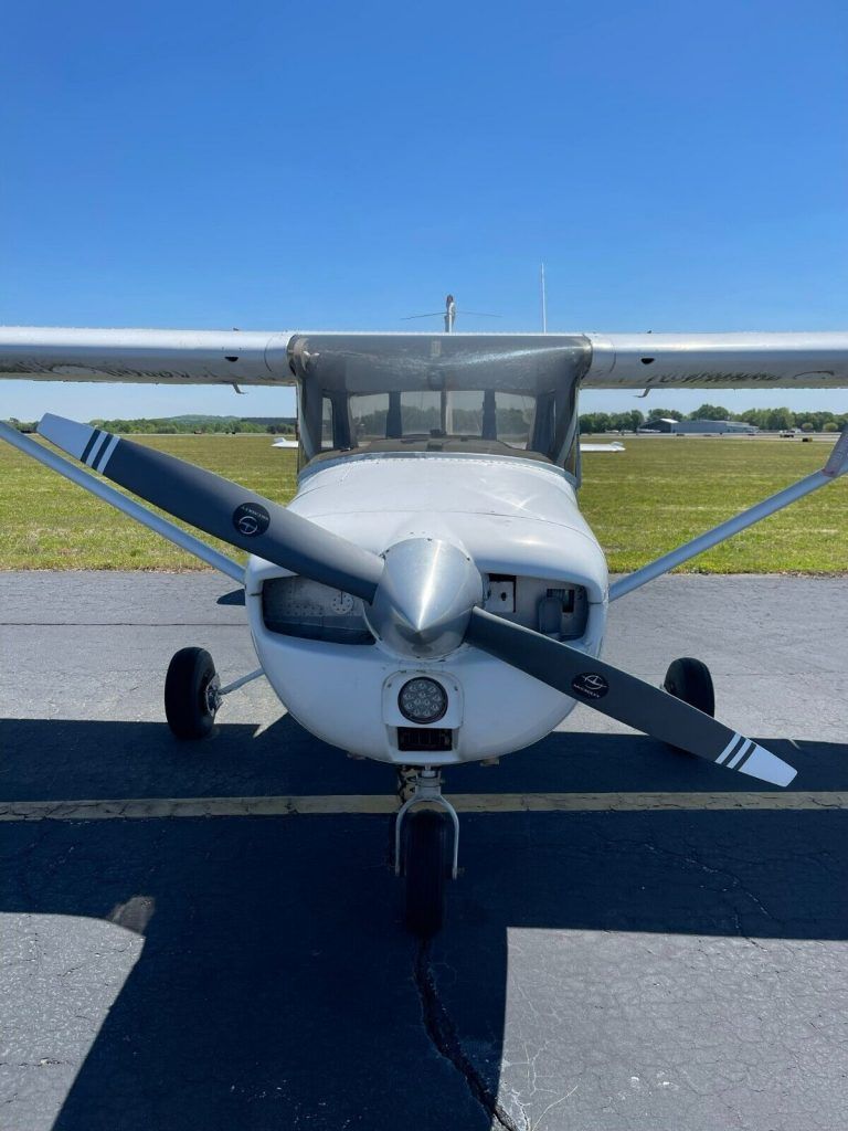 1975 Cessna 150L aircraft [very clean]
