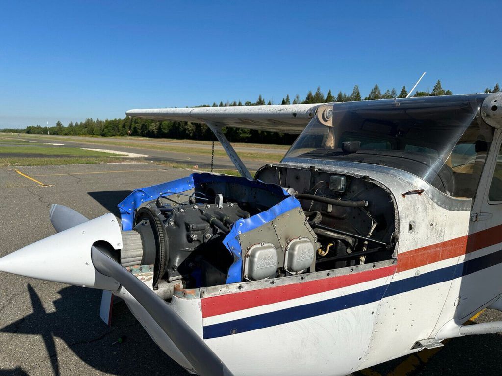 1976 Cessna 172N Superhawk Project aircraft [extra parts]