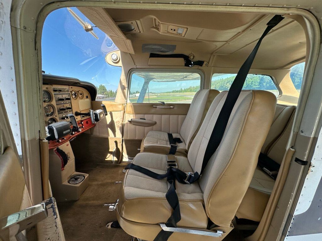 1976 Cessna 172N Superhawk Project aircraft [extra parts]