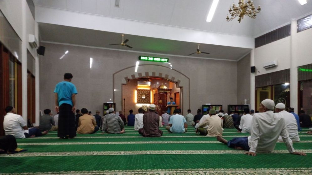 Masjid Raya HWB