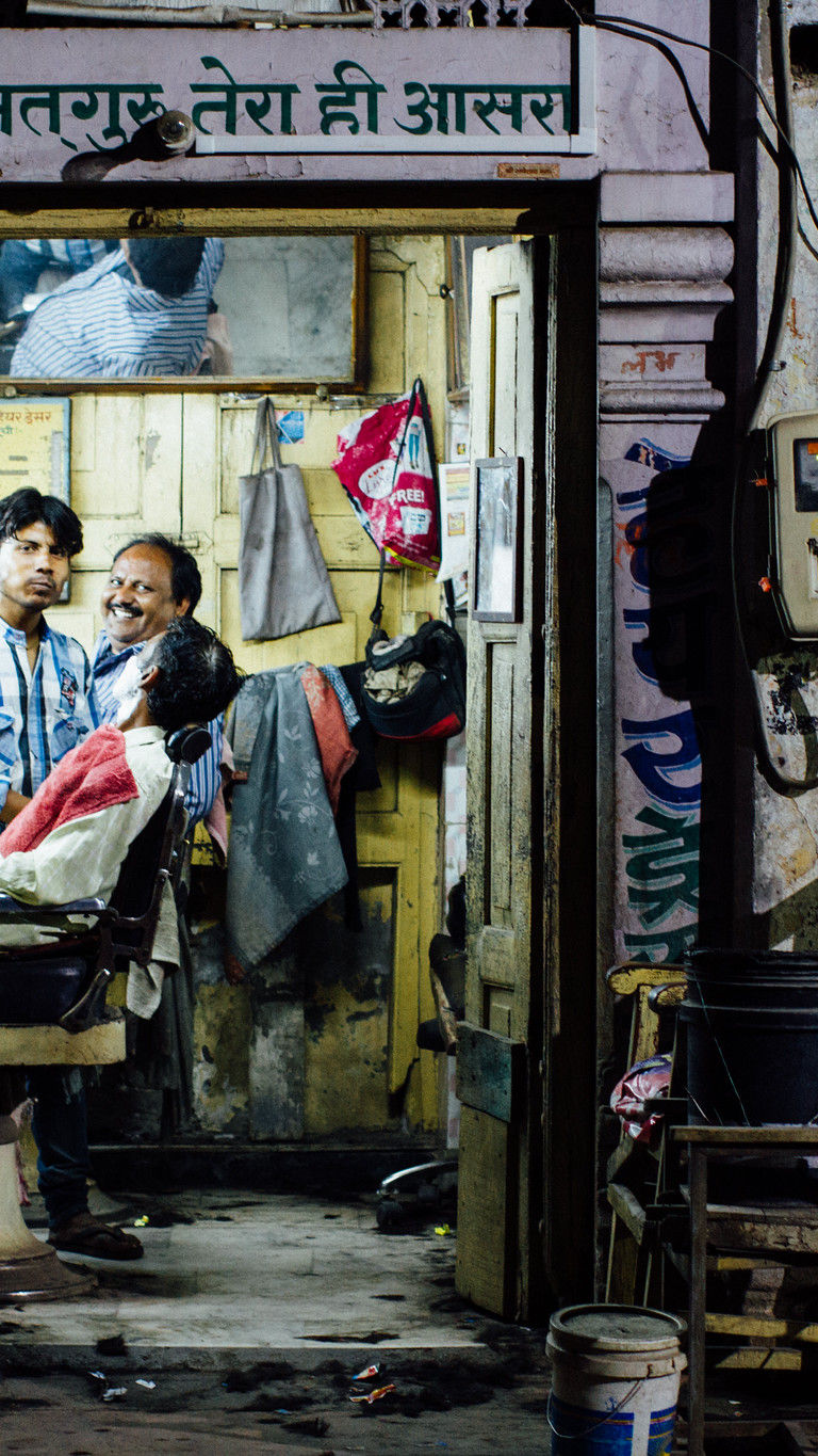 barbershop in agra by Adam Cohn (flickr)