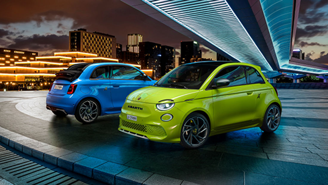 Abarth 500e ( Acid green & Poison blue)
