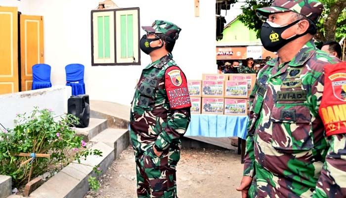 Pangdam tinjau lokasi pasca gempa di desa Ploso Blitar.