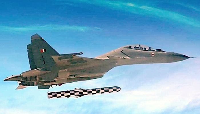 Melihat alih teknologi jet tempur Su-30 Rusia untuk India