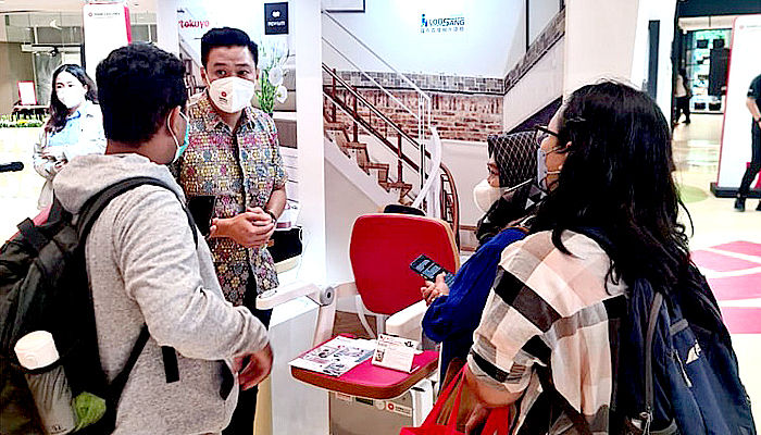 Masuk pasar Indonesia, Lobsang Stairlift akan bangun pabrik di Surabaya.