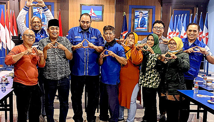 Bantah mundur, 13 DPAC Demokrat all out tambah kursi pemilu 2024 di Surabaya.