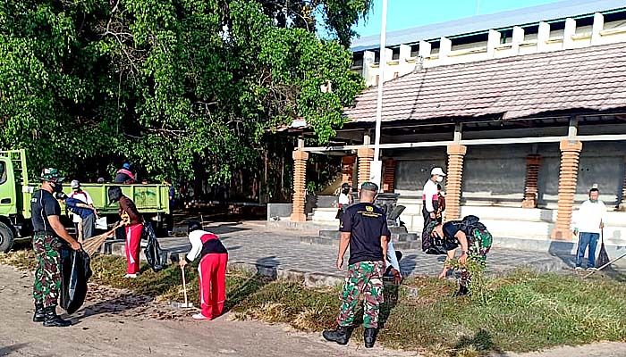 Kodim Klungkung Musnahkan timbunan sampah dan apresiasi kesadaran masyarakat akan pentingnya kesehatan.