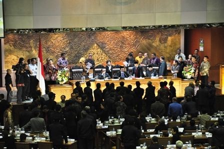 Paripurna DPR (harjasaputra.com)
