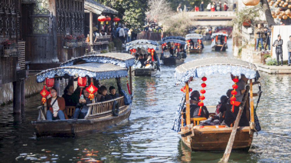 13760 tur perahu menawarkan pemandangan kota tua huzhou yang indah