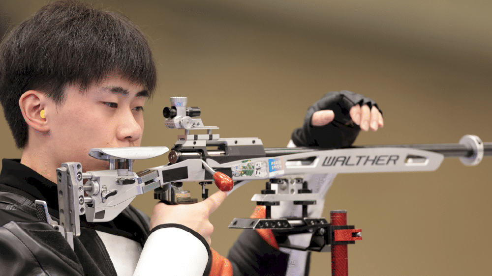 14408 liu yukun raih medali emas ke 10 untuk tiongkok di paris pada nomor 50m senapan 3 posisi putra