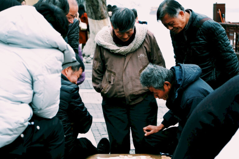 Sekilas yang tenang, Tempat Jauh: Seorang jurnalis memerankan tatapannya ke Beijing