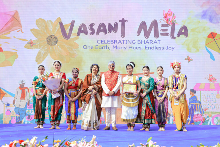 Vasant Vasant Vasant Vast Vasant kembali ke Beijing 22 Mar