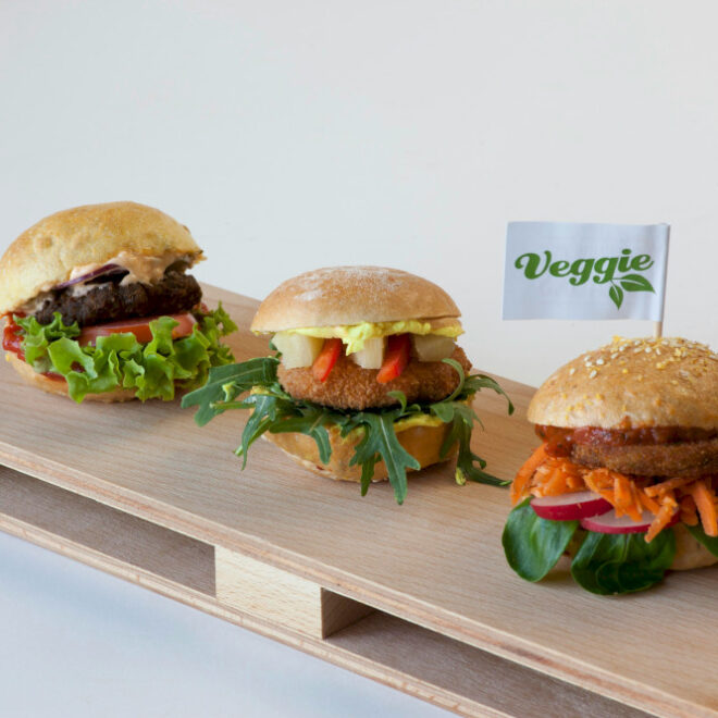 Cobalah 16 pesaing Piala Burger Veggie ini sebelum pemungutan suara dimulai!