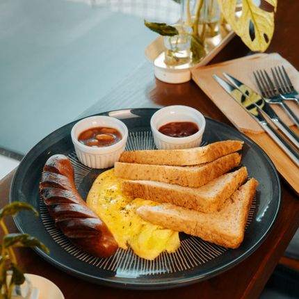 American breakfast - Hungarian Sausage