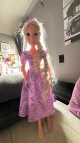 Disney Princess Playdate Rapunzel 32" Doll - Image 5