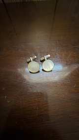 Swank Vintage Mother of Pearl Round Cufflinks - Image 1