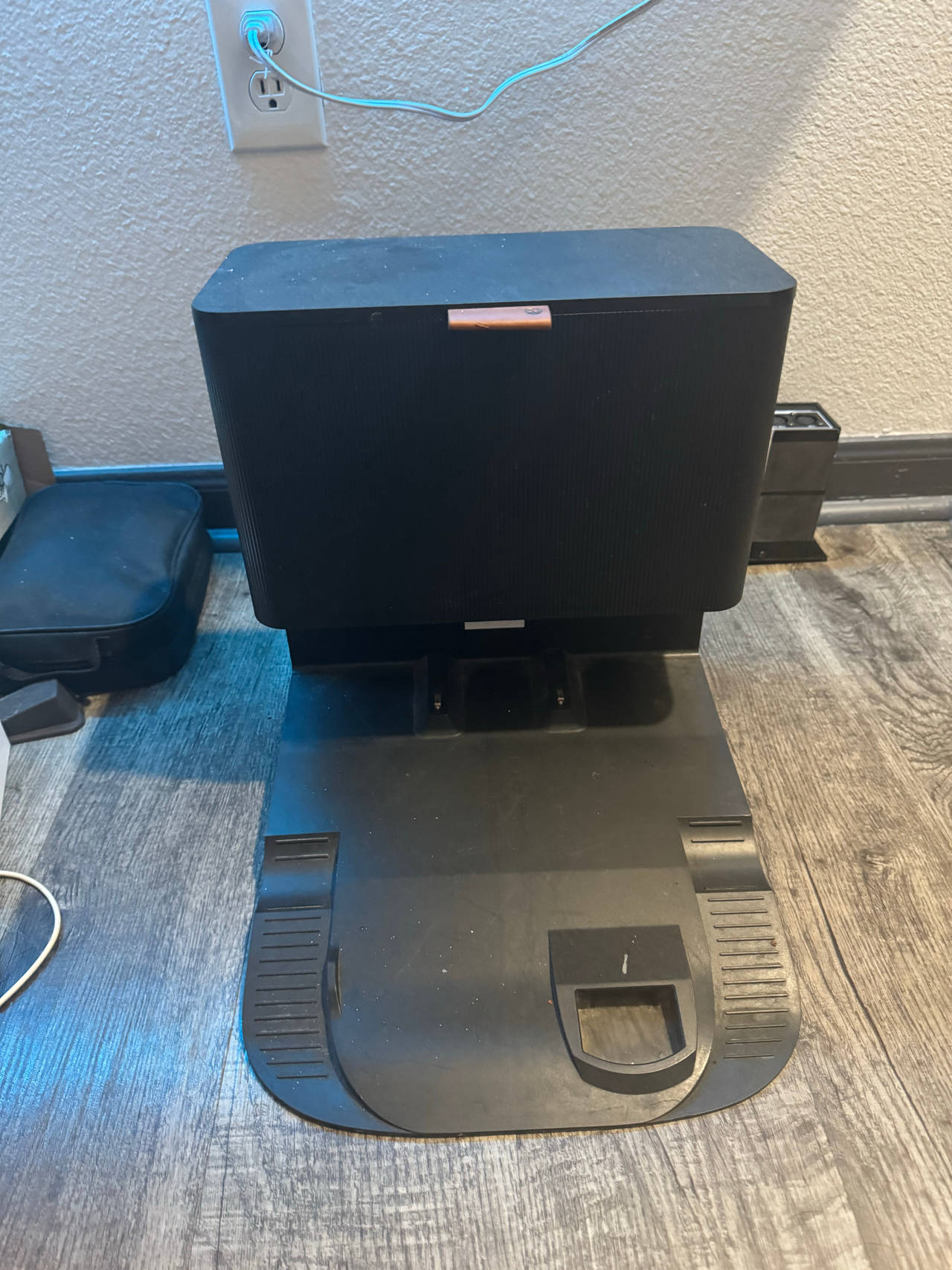 iRobot Roomba Clean Base Automatic Dirt Disposal