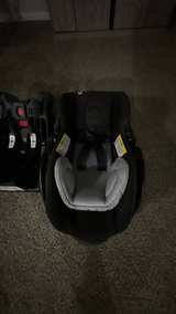 Baby Trend Infant Car Seat with Base - Image 3